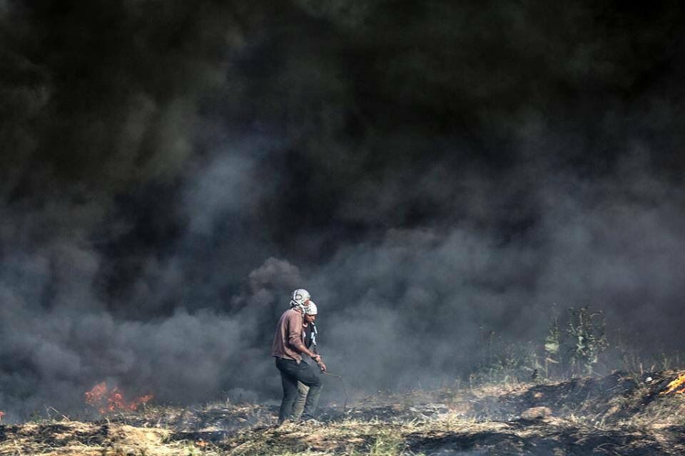 Aksi Heroik Pembakaran Ban di Palestina